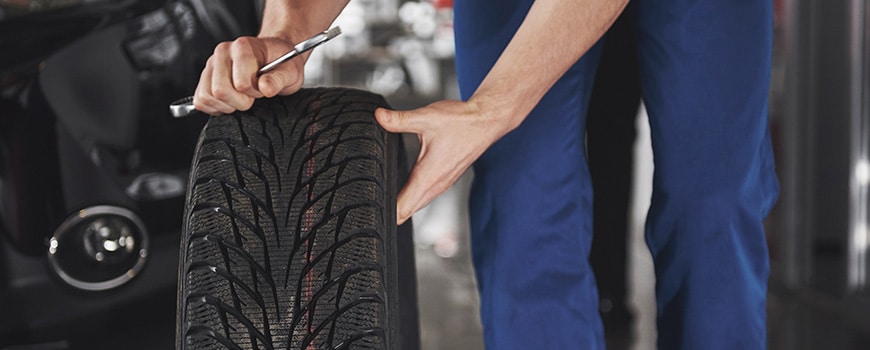 que-revisar-de-tus-neumáticos-antes-de-viajar-Desguace-Paris.